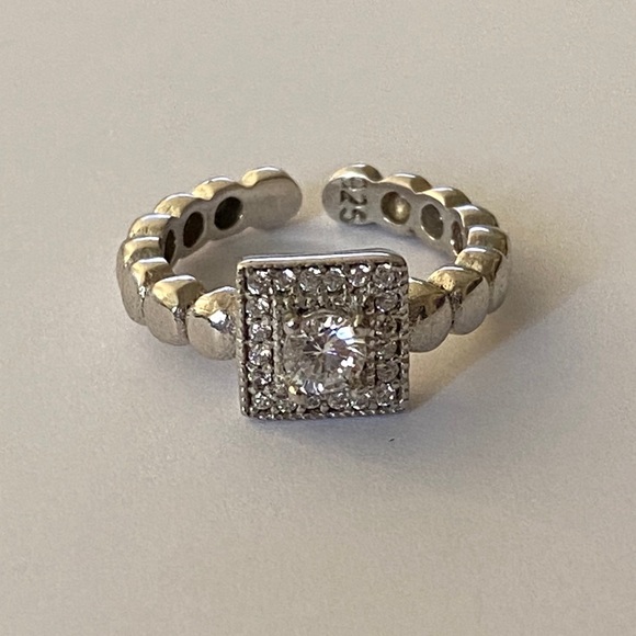 925 Sterling silver size adjustable cz square ring - Picture 1 of 6